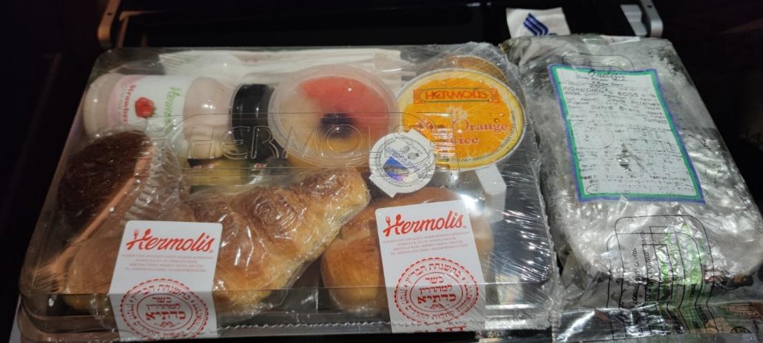 Food Review: Elevating My Inflight Dining Experience With SIA's Jewish Kosher Meals